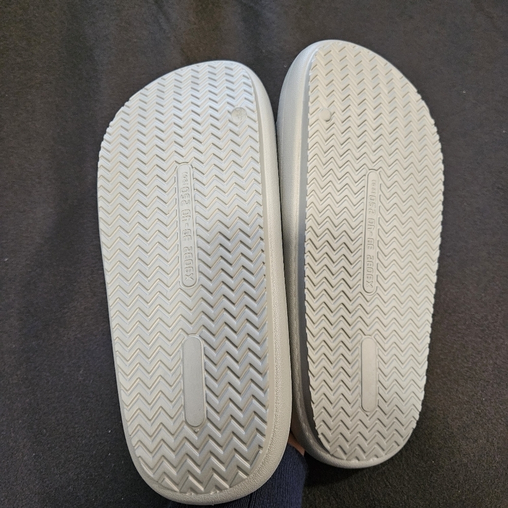 J SLIDES Gray Eva Squish Beach Slides Women's NIB Size 7 - Picture 6 of 7